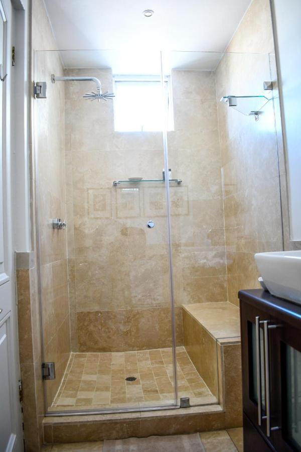 20 On Woodlands Hotel Йоханесбург Екстериор снимка